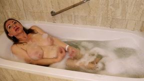 hot granny mariaold with huge saggy boobs take bath and fingering shaved pussy