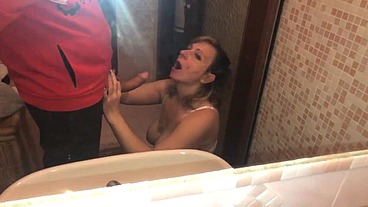Luna is a fantastic milf who loves to satisfy all my desires
