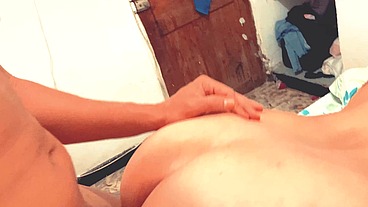 Se folla a su tía cuando su tío se va para el trabajo