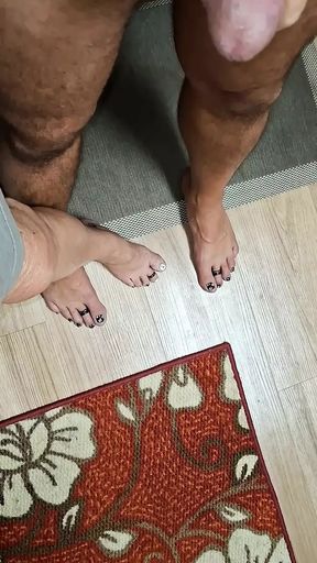 Getting a quick BJ in the kitchen after a short hand job