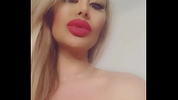 Rubia cachonda quiere follar por dinero