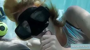 Minnie Manga - Two Hot Chicks Blow Big Cock In The Pool