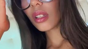 😈💋🎤
