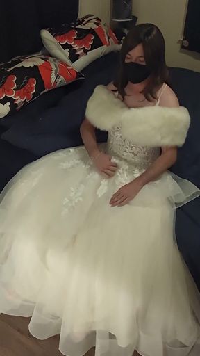 Emotional moment from &quot;Making love to bride&#039;s luxurious wedding gown and white fur shawl&quot;