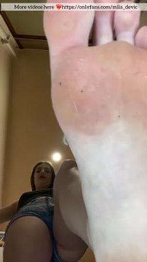 Giantess dirty feet | foot fetish | goddess
