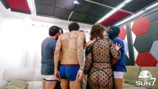 Candy Crush participa de uma orgia anal hardcore selvagem