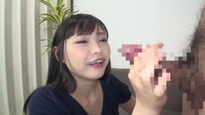 素人女子が勃起チンポのセンズリ鑑賞をしてフェラをする