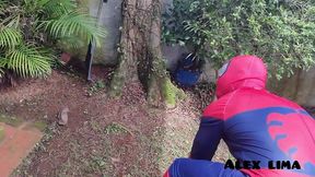 homem aranha se depara com duas taradas gostosas . paty bumbum . e . melissa devassa . e meteu a rola nas duas