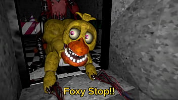 Foxy fucks chica'_s booty.