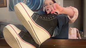 foot soles close up 4k