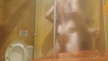 Naked sixpack stud shower ripped nice ass