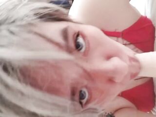 vilma le hace una mamada a bushy