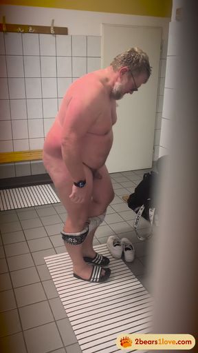 Someone filmed me in the locker room... so I decided I'll just leak it myself.