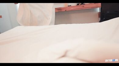 Hotel massage turns into handjob with hungry step sis moan