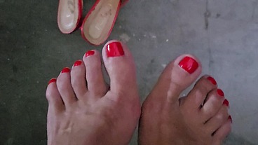 😚 look my toes babe sweaty dirty feet