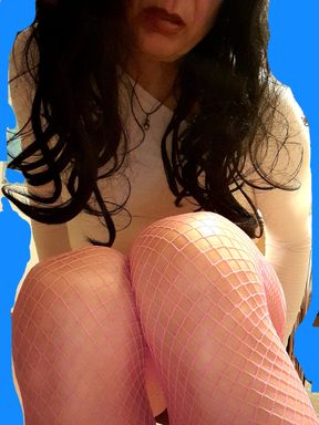 Greetings from sexy Tamara! 😘
