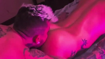 Fui receber uma massagem relaxante e o massagista me comeu