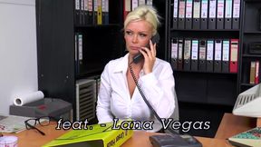 Hot and sexy milf loves cock!