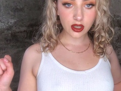 Amateur Webcam Cute Teen Plays Solo with Big Dildo
