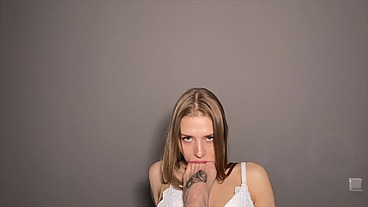 Young whore Californiababe is licking feet and dick for money