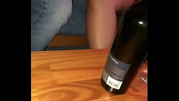 Dei para o meu chefe para conseguir uma promo&ccedil_&atilde_o. Casada gostosa, aproveitou que o marido &eacute_ corno e o chefe &eacute_ safado e conseguiu um promo&ccedil_&atilde_o.