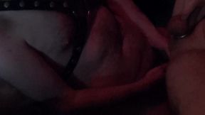 daddy fiste par ses potes barebackbon trop ou un black se fait fister par ses ...