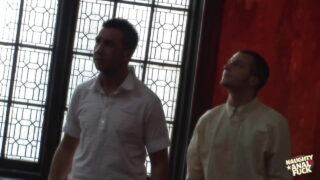 Durva szex, szájba élvezés, csoportos szex – nagy természetes mellek, nagy segg Alexis May és Claudia Rossi kemény anális szexet kapnak Keiran Lee-től