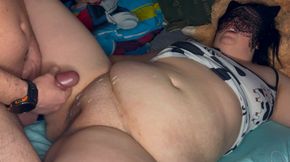 Real homemade fucking cum on pussy