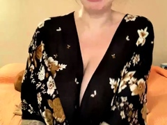 Brunette Solo Webcam Masturbation