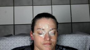 Dirty Dees Getting Her Face Unloaded on in a Fantastic Homemade Amateur Facial