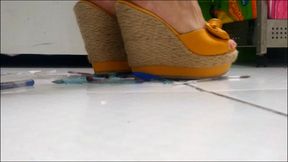 Crushing and High Heels: Classless Teacher. CRACK!!!