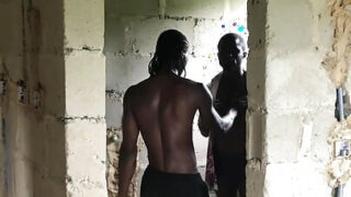 Unge asiatiske twinks tager BBC uden kondom i dampende hjemmelavet anal session