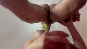 Safado n&atilde_o aguentou a chupada e gozou muito