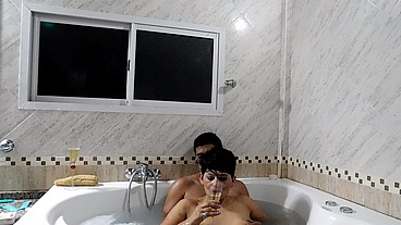 UN FIN DE SEMANA CON UNA ACTRIZ PORNO , Y EL FANS NO AGUANTO ...