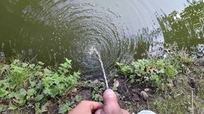 Long Pissing to the Water Makes Water Bubbly