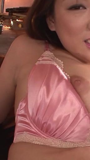 Japanese Cums Scene-4_beautiful Busty and Big-ass Japanese Girl Wants to Be Cummed on