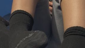 Sock tease leads to huge cumshot