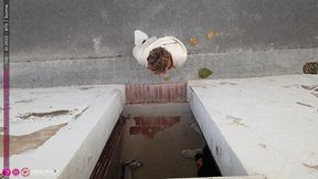 touriste francaise baisee par 2 gars sur un chantier en espagne - bts