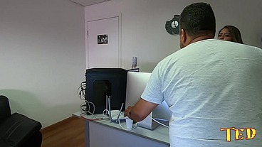 Stella Abravanel no making of na preparação da sua retomada para o pornô brasileiro - Binho Ted