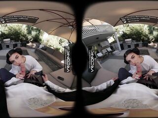 VR Conk: Curvy Brunette Princess Leia Rides a Knob To Creampie in Cosplay Parody - VR Porn