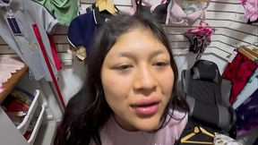 Me folle a vendedora de calzones del mercado en el Centro de Lima