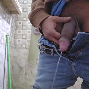 Desi kolkata boy Peeing with big penis