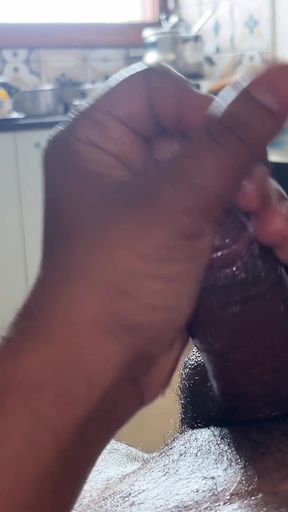 lund ko Hilaya , 2 bari lund ka pani nikala indian boy   Clip 1