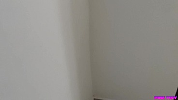 Me Encontre a Mi Hijastra Caliente Bien Sexi de Madrugada en la Cocina