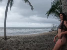 Catleya_01's Sizzling Colombian Beach Fling: Steamy Sex & Cum Shot