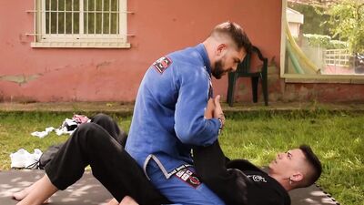 Friends masturbation in the pool