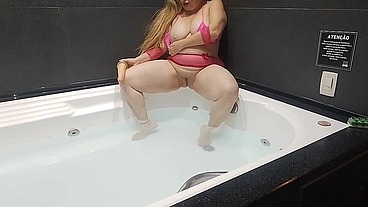 Vivi Guedez - De pernas grossas e rabo colossal... ANAL NO PELO