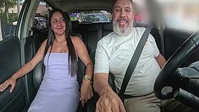 A Novinha De 19 Anos Entra Na Carona Tira Tudo E Faz O Ted Gozar Rapido