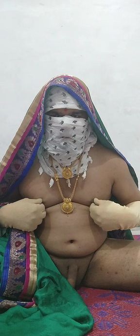 Shemale enjoy with home saree me sexx hot video