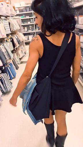 Hottie Wyld Yasmin loves pulling her skirt up in public and showing